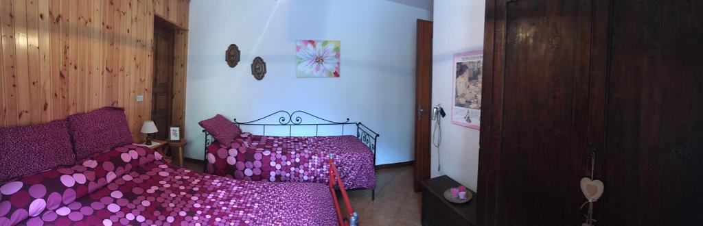 Agriturismo La Grange Pont-Saint-Martin Ruang foto